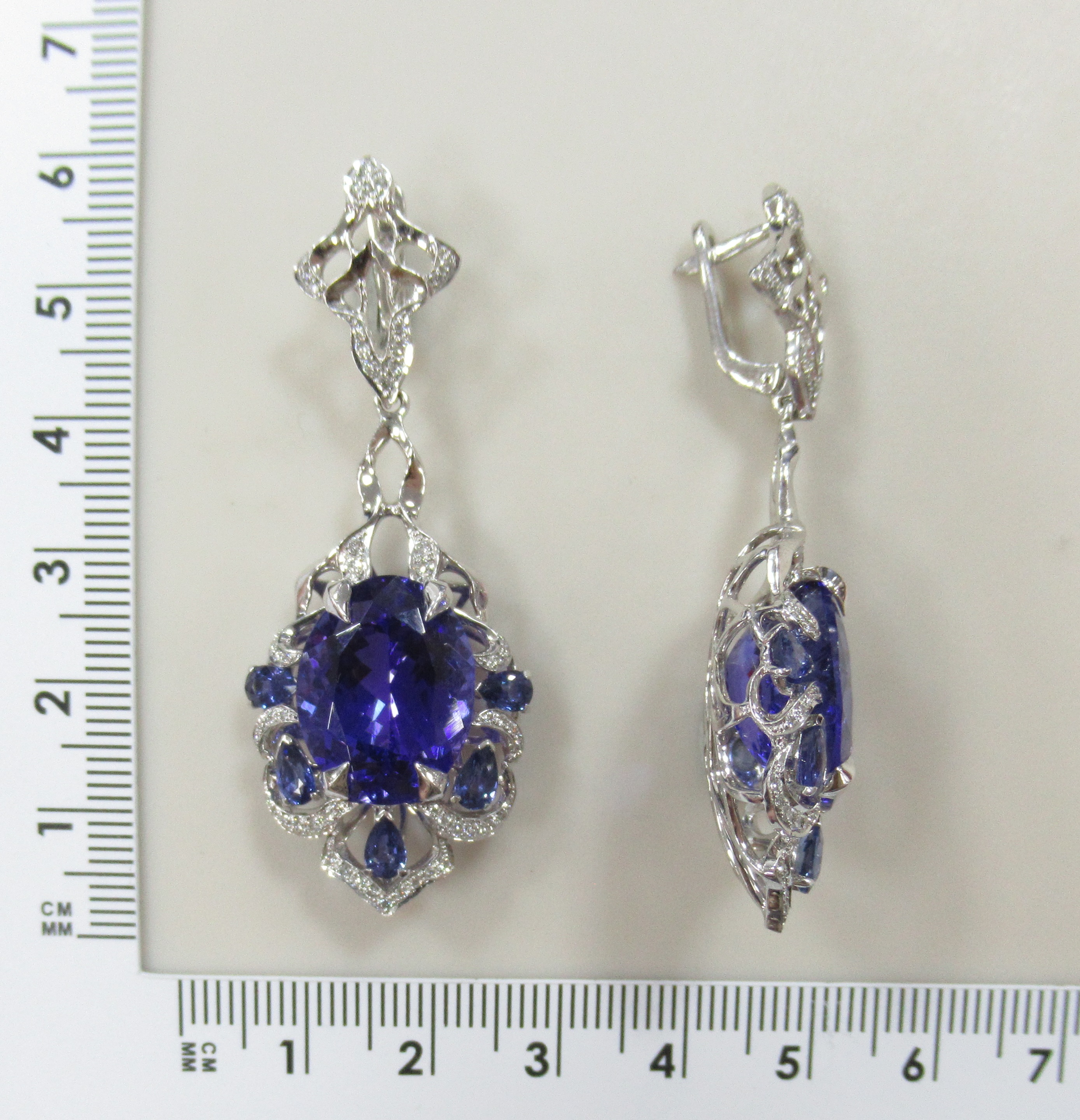 10512-000600 Серьги (Au 750)